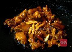 鱿鱼煲猪蹄的做法图解7