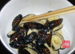 干煸蚕蛹的做法图解3