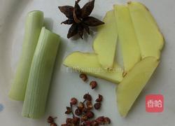 辣炒蚕蛹的做法图解1