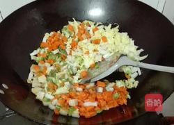五彩缤纷蛋炒饭的做法图解6