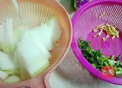 冬瓜鲫鱼汤的做法图解3