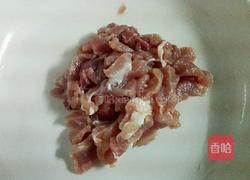 青瓜瘦肉炒木耳的做法图解3