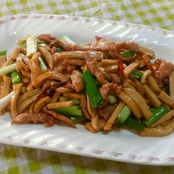 私房菜：素鸡炒肉丝的做法[图]