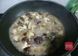 香菇闷鸡肉的做法图解6