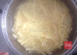 青椒炒土豆的做法图解1