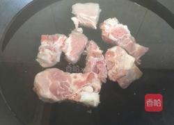 排骨莲藕汤的做法图解1