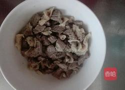 牛腩炖土豆红萝卜的做法图解1