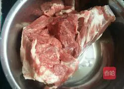 Illustration of making black-faced mutton dumplings 3