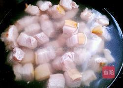 啤酒焖胡萝卜五花肉的做法图解2