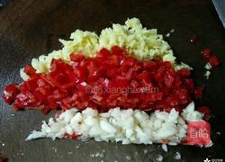 剁椒蒸鱼头的做法图解3