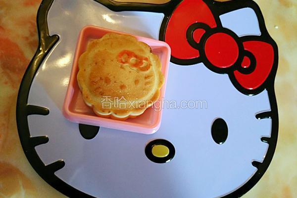 kitty 猫椰汁奶油蛋黄酱月饼