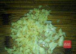 西兰花炒肉的做法图解3