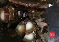 腊肉焖竹笋干的做法图解3