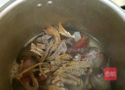 腊肉焖竹笋干的做法图解8