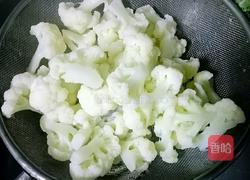 五花肉炒花菜的做法图解3