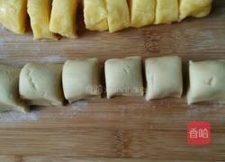 广式奶油椰汁蛋黄馅月饼的做法图解8