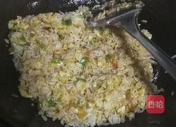 牛肉丸子美味蛋炒饭的做法图解5