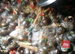 酸辣炒田螺的做法图解3