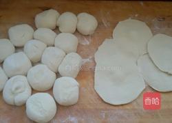 洋葱羊肉包子的做法图解3