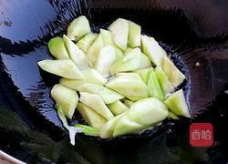 丝瓜炒鸡蛋的做法图解3