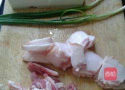 猪肉炒豆腐的做法图解1