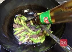 牛肉炒苦瓜的做法图解6