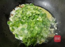 青椒鸡蛋的做法图解5