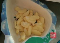 蒜炒菌子的做法图解2