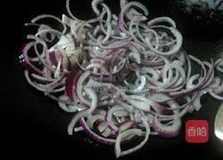 肉炒洋葱榨菜丝的做法图解2