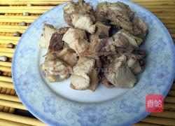 平菇土鸡汤煲的做法图解2