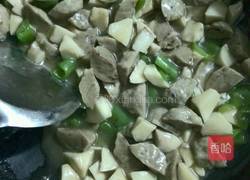 鸡腿菇烧贡丸的做法图解7