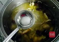 板栗煲鸡汤的做法图解5