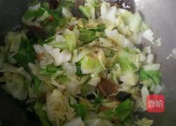剩菜炒白菜的做法图解6