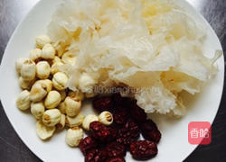 木瓜银耳汤的做法图解1