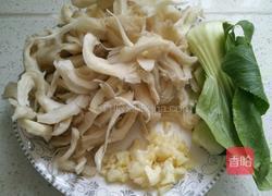 清炒平菇的做法图解1