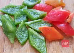 Illustration of how to make double pepper potato slices 5