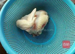 养胃阹湿鸡汤的做法图解3