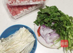 香炒金针肥羊卷的做法图解1