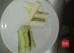 家庭版鱼香茄子的做法图解1