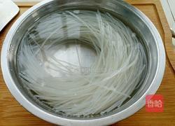 酸菜猪肉炖粉条的做法图解8