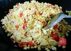 红椒鸡蛋炒玉米的做法图解8