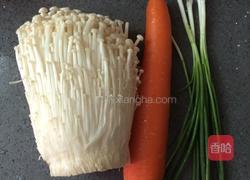 金针菇炒肉丝的做法图解1