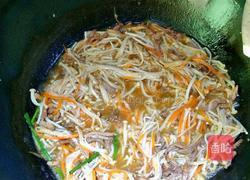 金针菇炒肉丝的做法图解7