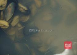 蒜蓉蒸青蚝的做法图解1