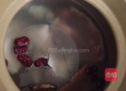 土茯苓甲鱼薏米汤的做法图解3