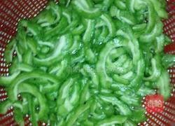 苦瓜牛肉的做法图解2