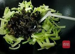 芹菜木耳炒腐竹的做法图解6