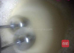 八寸戚风蛋糕的做法图解3