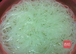 腊肉米粉的做法图解1