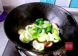 蚝油香菇油菜的做法图解3